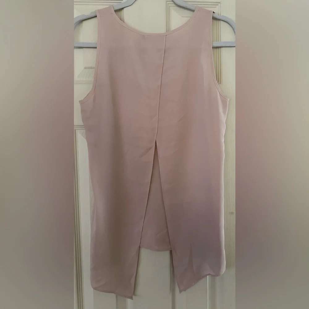 Express Back Slit Tank - Picture 4 of 4
